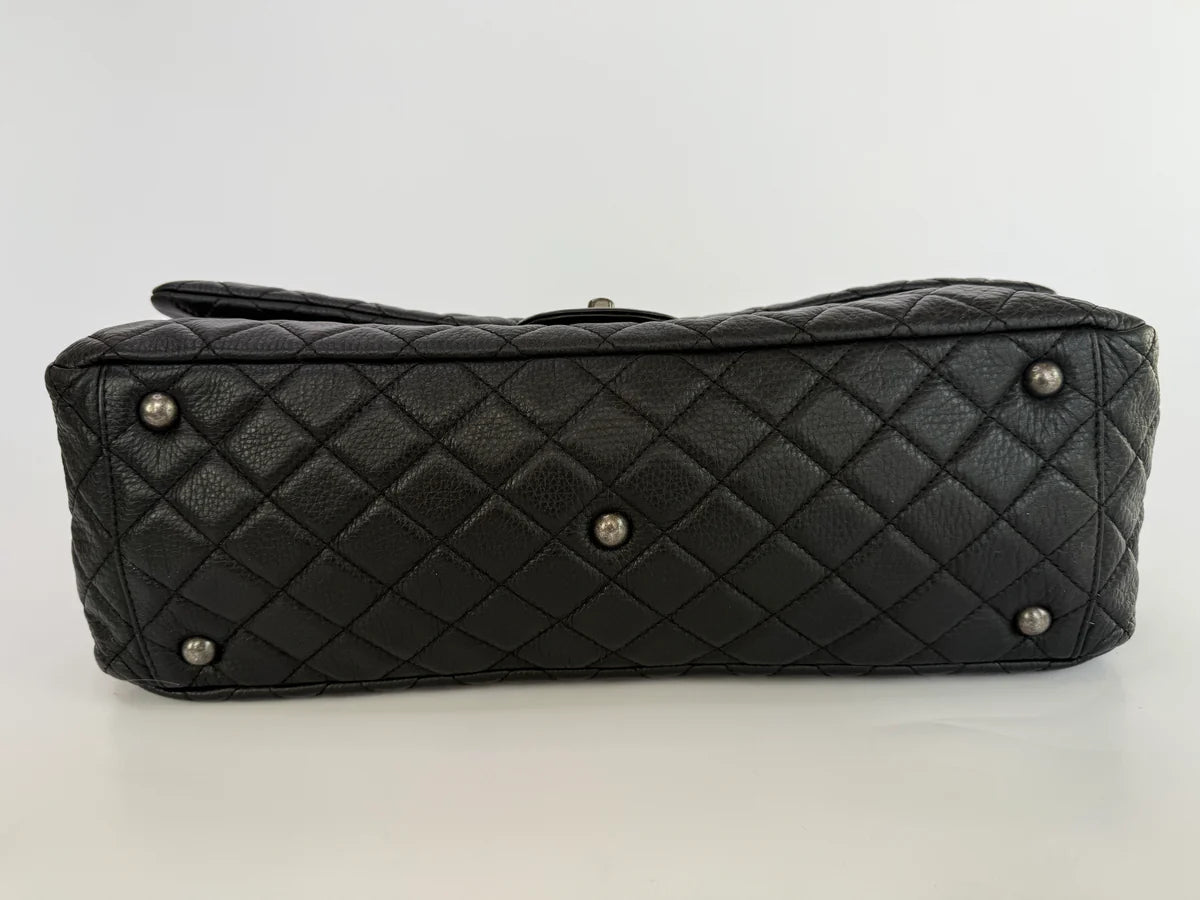 CHANEL AIRLINE XXL CLASSIC FLAP IN BLACK CALFSKIN WITH RHW