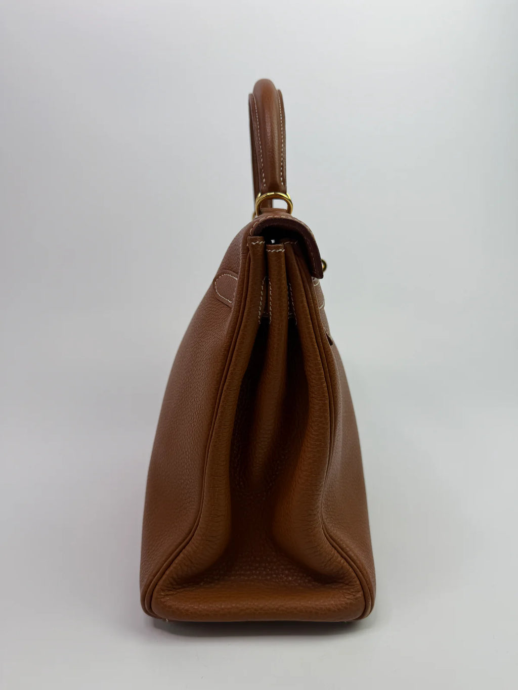 HERMÈS KELLY 28 IN GOLD CLEMENCE LEATHER WITH GHW