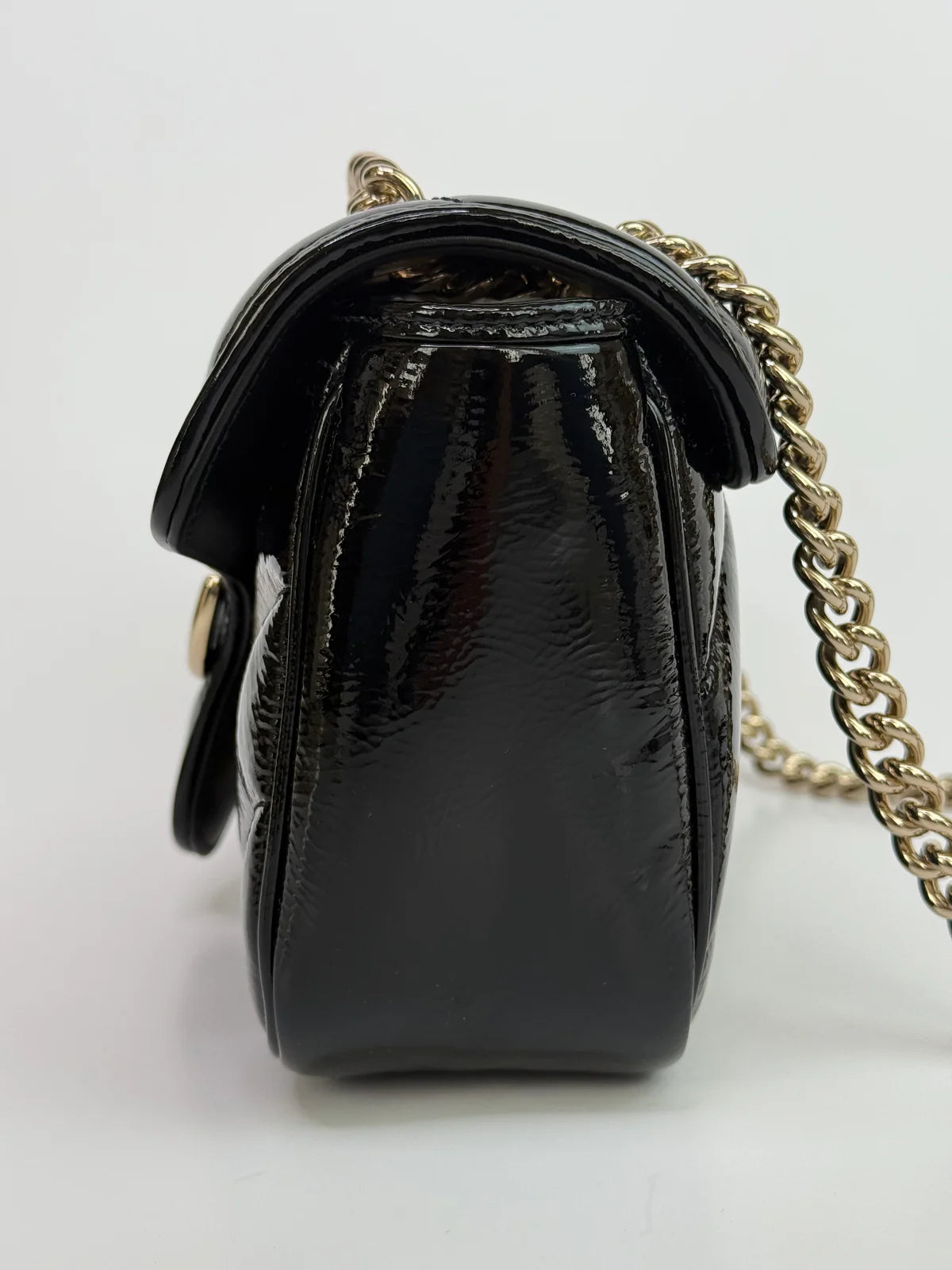 GUCCI GG MEDIUM MARMONT MATELASSE SHOULDER BAG