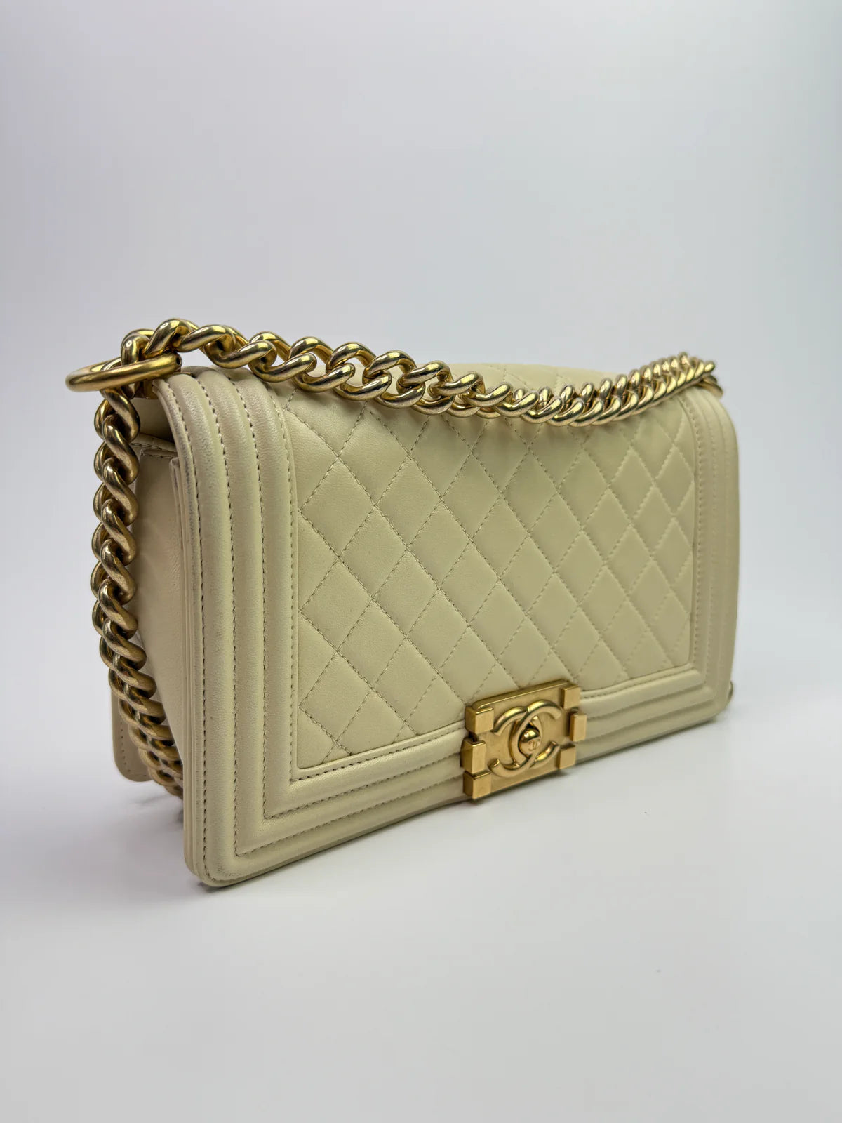 CHANEL BOY BAG MEDIUM IN CREAM LAMBSKIN GHW