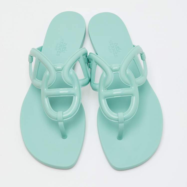 Hermes Egerie Size 39 Mint Green Rubber Thong Sandals