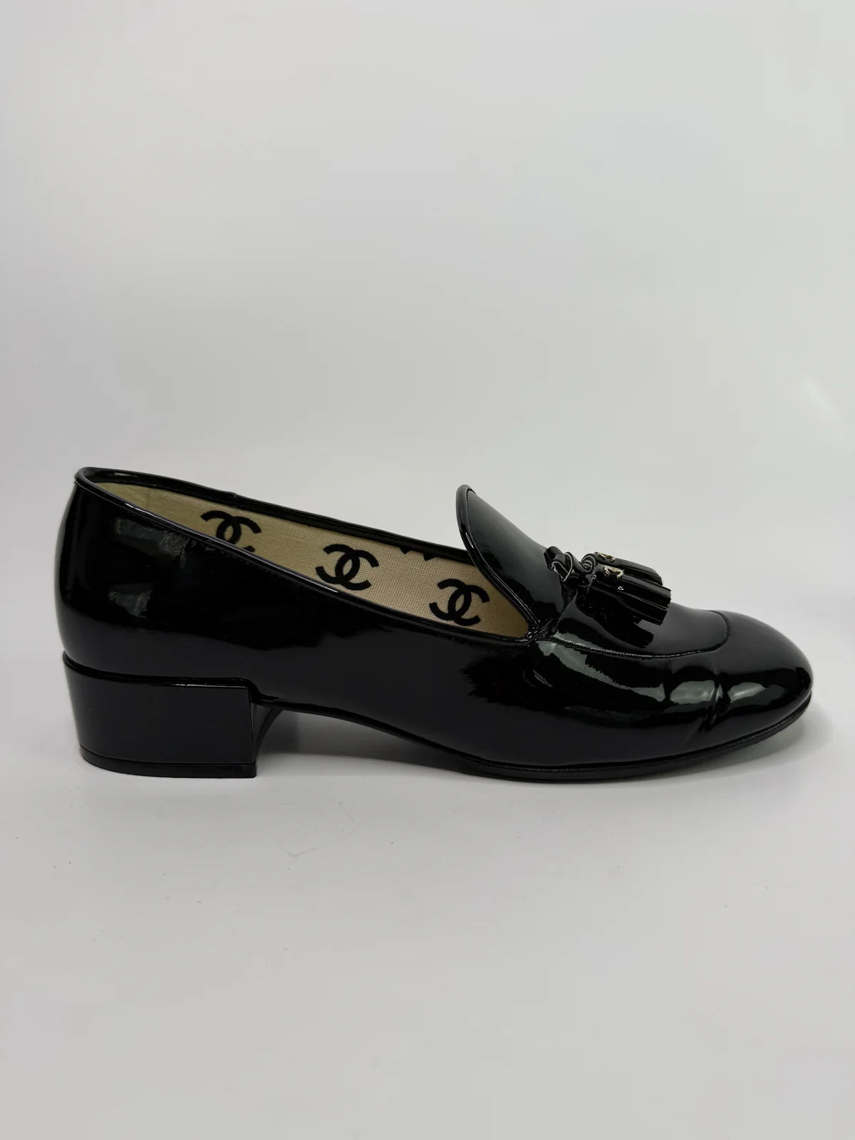 CHANEL BLACK PATENT LOAFERS (SIZE 38/UK5)