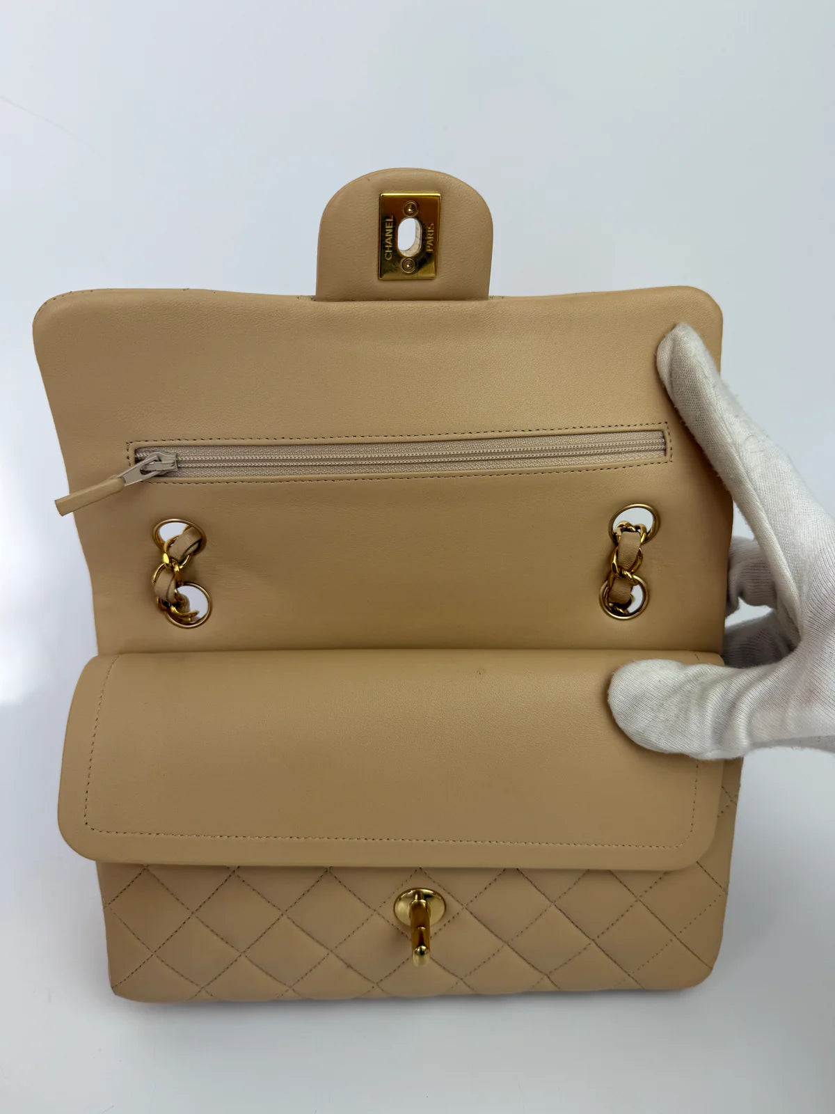 CHANEL SMALL CLASSIC DOUBLE FLAP IN BEIGE LAMBSKIN WITH GHW