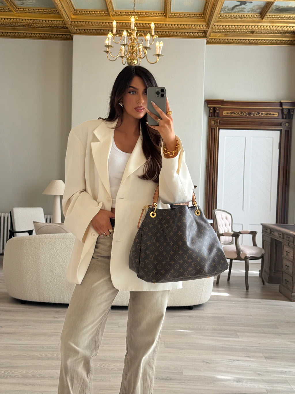 LOUIS VUITTON MONOGRAM ARTSY MM SHOULDER BAG