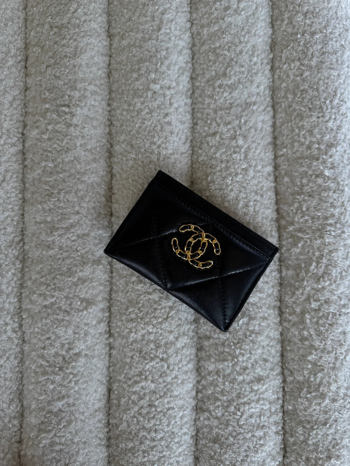 CHANEL 19 CARD WALLET IN BLACK LAMBSKIN