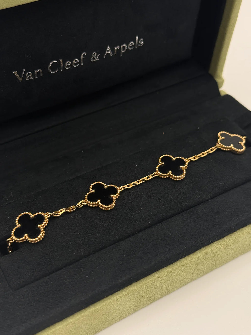 VAN CLEEF & ARPELS VINTAGE ALHAMBRA BRACELET, 5 MOTIFS ONYX